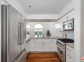 12011 Goshen Avenue 305, Los Angeles CA 90049