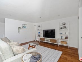 12011 Goshen Avenue 305, Los Angeles CA 90049