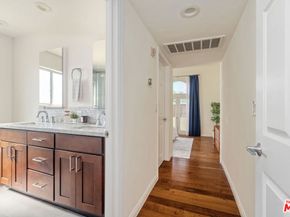 12011 Goshen Avenue 305, Los Angeles CA 90049
