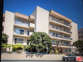 622 S Barrington Avenue 408, Los Angeles CA 90049