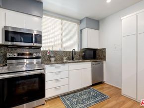 7270 Hillside Avenue 102, Los Angeles CA 90046