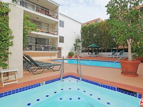 7270 Hillside Avenue 102, Los Angeles CA 90046