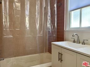 1/2 Dickens Street, Sherman Oaks CA 91403