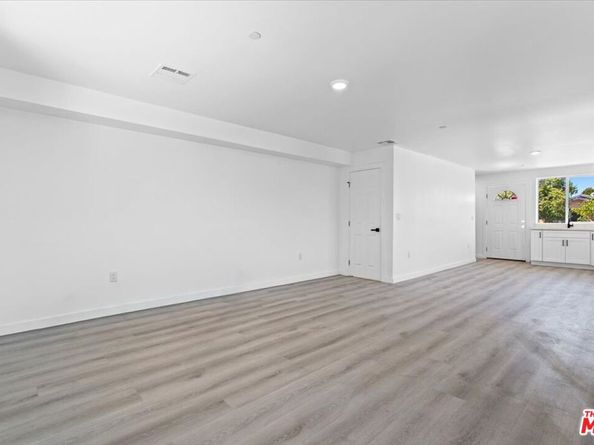 850 W Gage Avenue, Los Angeles CA 90044