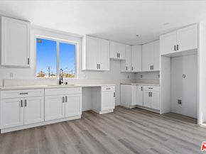 850 W Gage Avenue, Los Angeles CA 90044