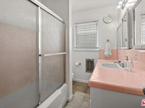 2210 24th Street, Santa Monica CA 90405