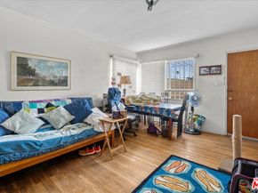 2210 24th Street, Santa Monica CA 90405