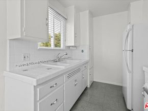 2210 24th Street, Santa Monica CA 90405