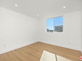 6239 Banner Avenue 12, Los Angeles CA 90038