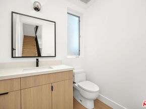 6239 Banner Avenue 12, Los Angeles CA 90038