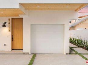 6239 Banner Avenue 12, Los Angeles CA 90038