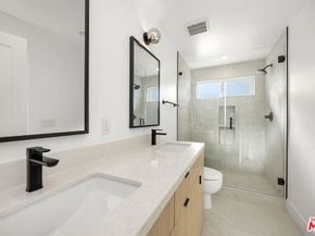 6239 Banner Avenue 12, Los Angeles CA 90038