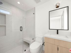 6239 Banner Avenue 12, Los Angeles CA 90038