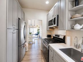 1915 Malcolm Avenue 301, Los Angeles CA 90025