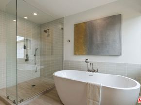 3815 S Cochran Avenue, Los Angeles CA 90008