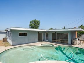 1230 N Aldenville, Covina CA 91722