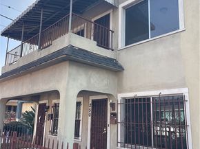 250 W 49th Street 2, Los Angeles CA 90037