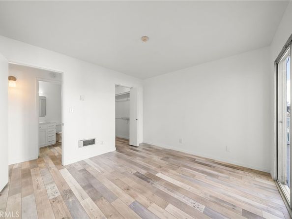 650 The Village 106, Redondo Beach CA 90277