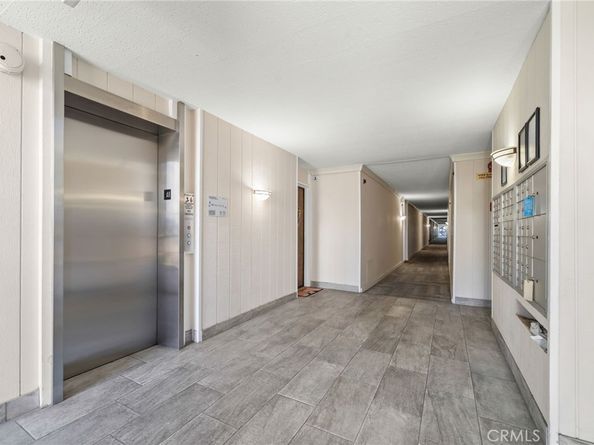 650 The Village 106, Redondo Beach CA 90277