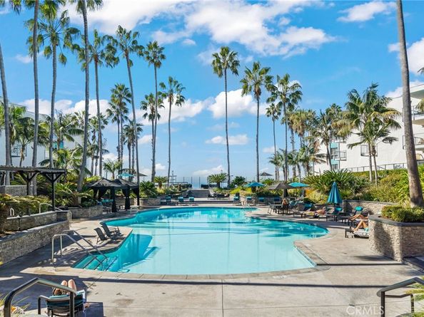 650 The Village 106, Redondo Beach CA 90277