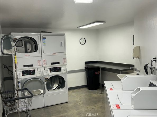 650 The Village 106, Redondo Beach CA 90277