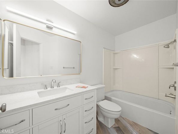 650 The Village 106, Redondo Beach CA 90277