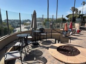 650 The Village 106, Redondo Beach CA 90277