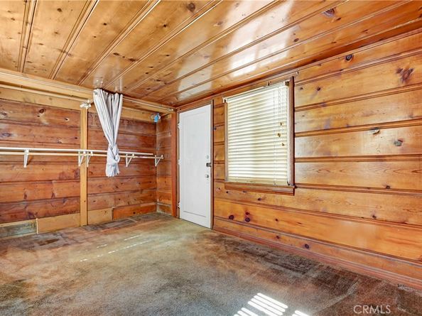 1045 Hyde Park Blvd, Inglewood CA 90302