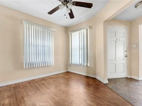 1045 Hyde Park Blvd, Inglewood CA 90302