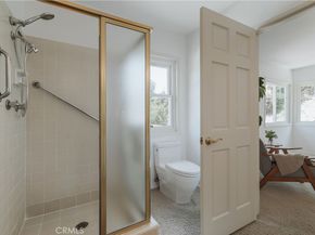 900 Chudleigh Lane, Glendale CA 91207