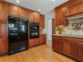 900 Chudleigh Lane, Glendale CA 91207