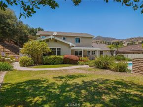 900 Chudleigh Lane, Glendale CA 91207