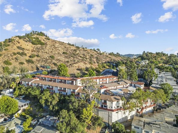 1523 E Windsor Road 209A, Glendale CA 91205