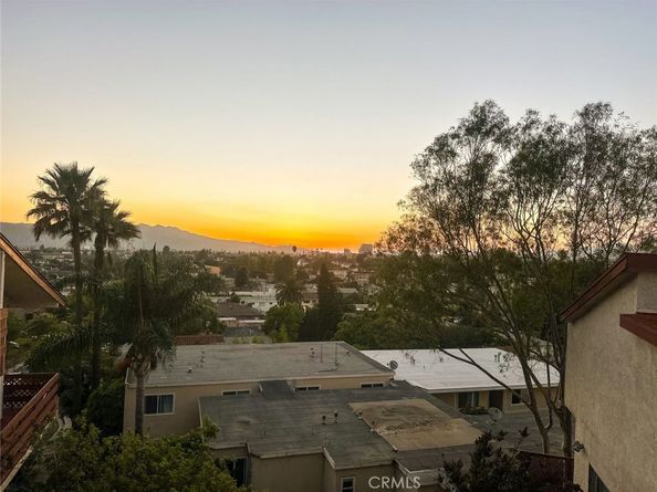 1523 E Windsor Road 209A, Glendale CA 91205