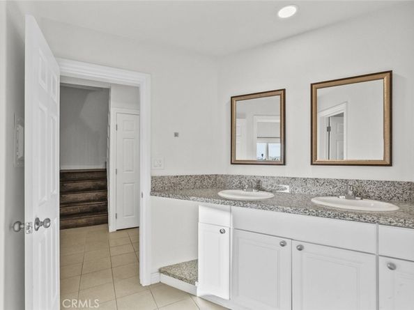 1523 E Windsor Road 209A, Glendale CA 91205