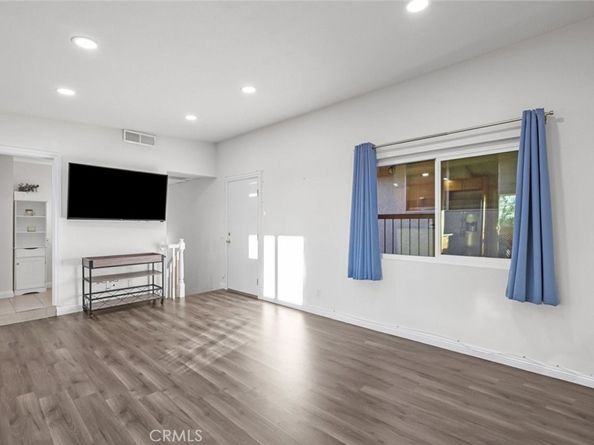 1523 E Windsor Road 209A, Glendale CA 91205
