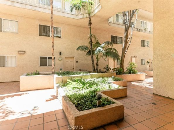 15114 Sherman Way 106, Van Nuys CA 91405