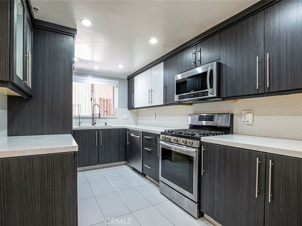 15114 Sherman Way 106, Van Nuys CA 91405