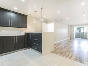 15114 Sherman Way 106, Van Nuys CA 91405