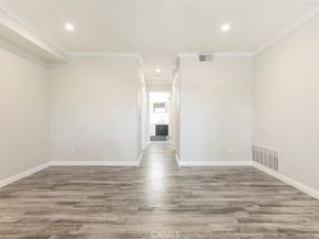 15114 Sherman Way 106, Van Nuys CA 91405