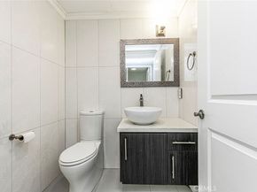 15114 Sherman Way 106, Van Nuys CA 91405
