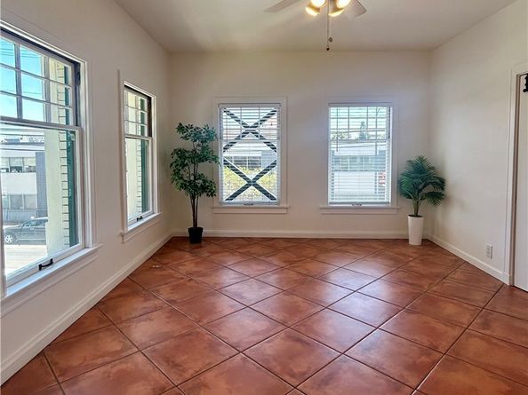 2121 James M Wood Boulevard 224, Los Angeles CA 90006