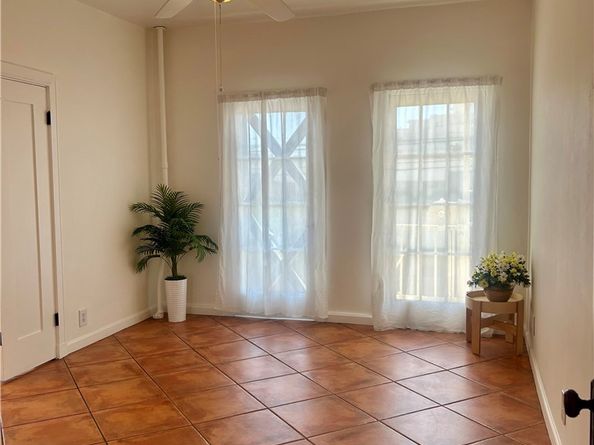 2121 James M Wood Boulevard 224, Los Angeles CA 90006