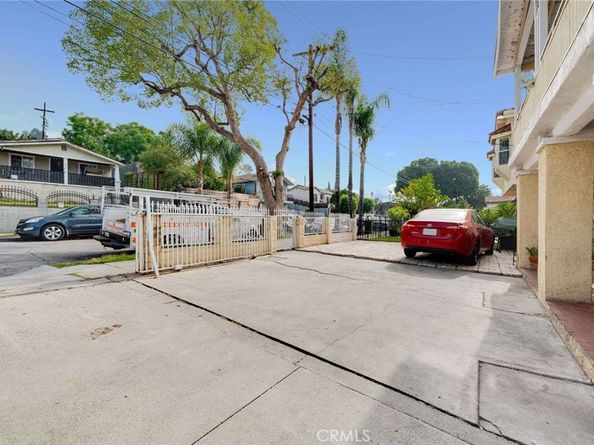 1916 W Avenue 30, Los Angeles CA 90065