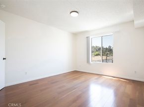 1422 Rock Glen 210, Glendale CA 91205