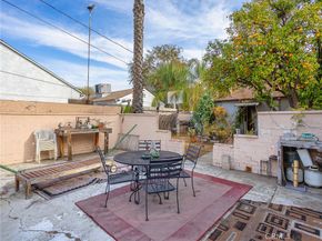2215 N Brighton Street, Burbank CA 91504