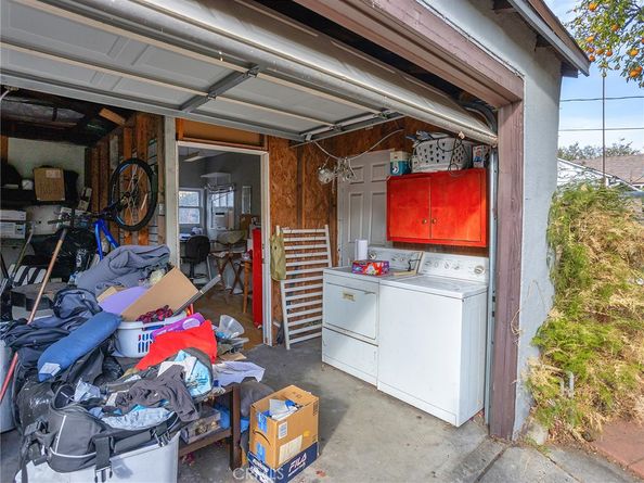 2215 N Brighton Street, Burbank CA 91504
