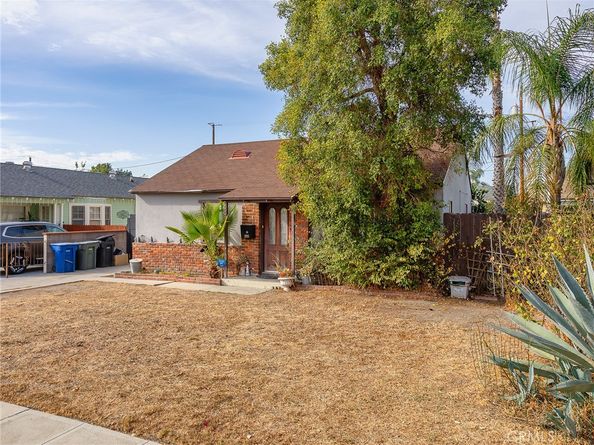 2215 N Brighton Street, Burbank CA 91504