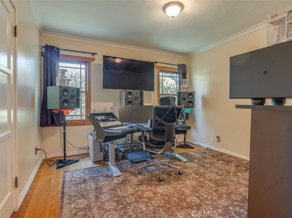 530 S Sparks Street, Burbank CA 91506