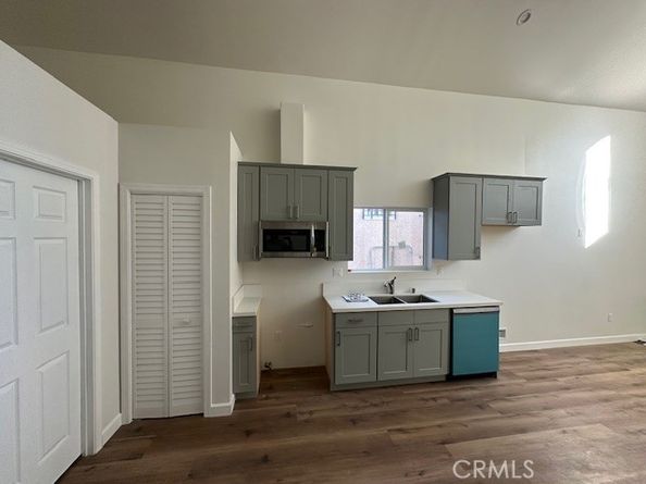 5507 S Manhattan Place, Los Angeles CA 90062